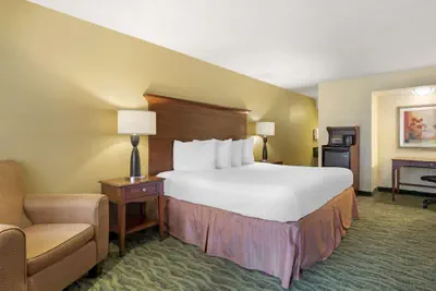 Photo 2 - Best Western McAllen Medical Center