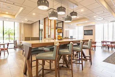 Photo 4 - Hampton Inn Gainesville