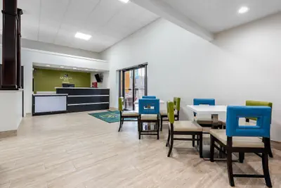 Photo 4 - Quality Inn Coraopolis