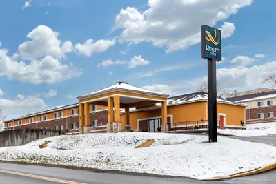 Photo 2 - Quality Inn Coraopolis
