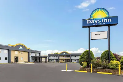 Photo 2 - Days Inn by Wyndham Aberdeen