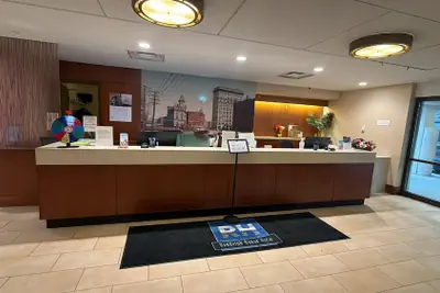 Photo 4 - Randolph Hotel Liverpool/Syracuse/Airport West, Trademark