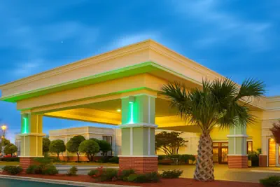 Photo 2 - Holiday Inn Lumberton by IHG