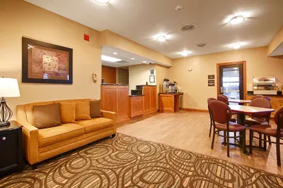 Photo 2 - Best Western Pontiac Inn