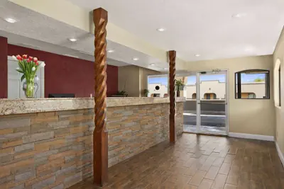 Photo 3 - Travelodge by Wyndham Clovis