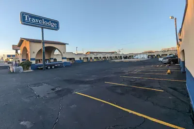 Photo 2 - Travelodge by Wyndham Clovis