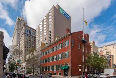Photo 2 - Holiday Inn Express Philadelphia-Midtown by IHG