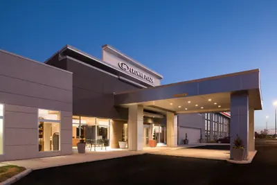 Photo 2 - Crowne Plaza Chicago SW - Burr Ridge by IHG
