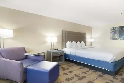 Photo 2 - Best Western Amador Inn
