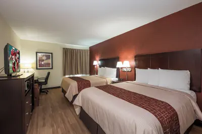 Photo 2 - Red Roof Inn & Suites Cincinnati North - Mason
