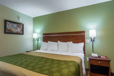 Photo 5 - Econo Lodge Jasper