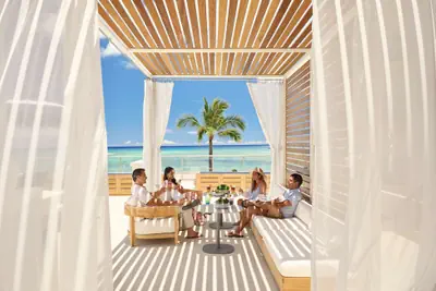 Photo 2 - OUTRIGGER Reef Waikiki Beach Resort