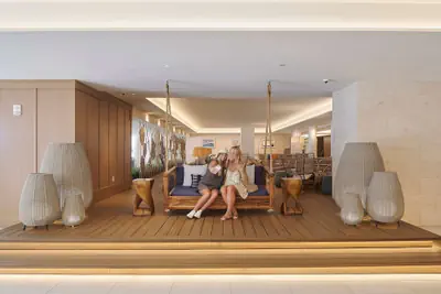 Photo 4 - OUTRIGGER Reef Waikiki Beach Resort