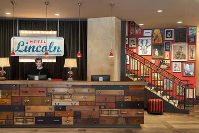 Photo 3 - Hotel Lincoln