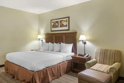 Photo 5 - Country Inn & Suites by Radisson, Atlanta Downtown