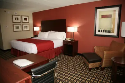 Photo 3 - Holiday Inn New London - Mystic Area by IHG