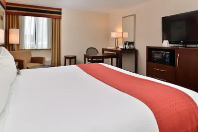 Photo 4 - Holiday Inn New London - Mystic Area by IHG