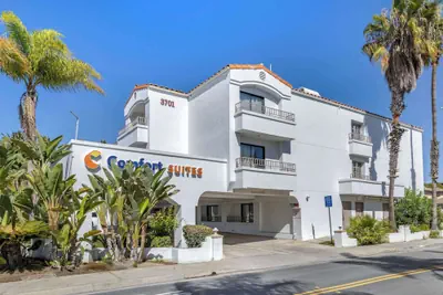 Photo 2 - Comfort Suites San Clemente Beach