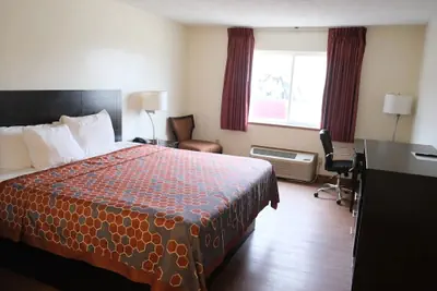 Photo 5 - Fairbridge Inn Express Chesterton