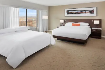 Photo 5 - Delta Hotel Philadelphia Airport