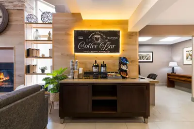 Photo 4 - Country Inn & Suites by Radisson, Wichita East, KS