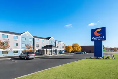 Photo 2 - Comfort Inn & Suites Mason City - Clear Lake