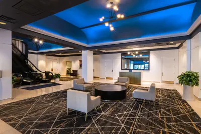Photo 4 - DoubleTree by Hilton Newark Penn Station