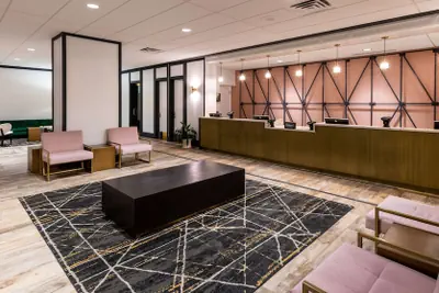 Photo 5 - DoubleTree by Hilton Newark Penn Station