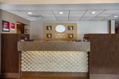 Photo 3 - Comfort Suites Green Bay West