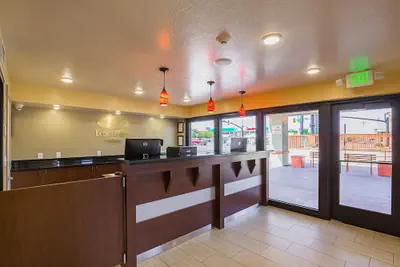 Photo 4 - Econo Lodge Hurricane Zion Park Area