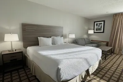 Photo 4 - Baymont by Wyndham Queensbury / Lake George
