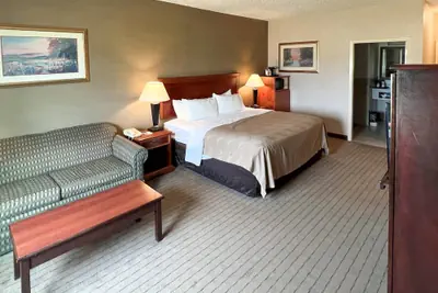 Photo 5 - Quality Inn & Suites Grants - I-40