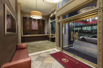 Photo 3 - Executive Hotel Pacific
