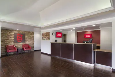 Photo 3 - Red Roof Inn & Suites Brunswick I-95
