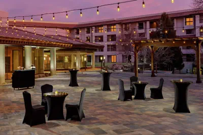 Photo 2 - DoubleTree by Hilton Colorado Springs