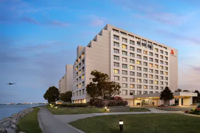 Photo 2 - San Francisco Airport Marriott Waterfront