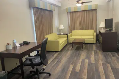 Photo 5 - Quality Inn & Suites Tuscaloosa near University
