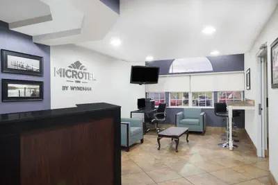 Photo 3 - Microtel Inn by Wyndham Bowling Green