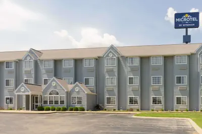 Photo 2 - Microtel Inn by Wyndham Bowling Green