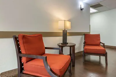 Photo 4 - Comfort Inn & Suites DeLand - near University