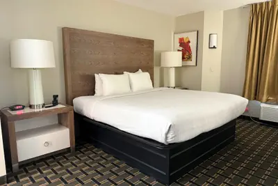 Photo 4 - Sleep Inn & Suites Peoria North