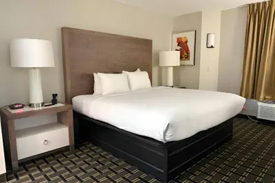 Photo 4 - Sleep Inn & Suites Peoria North