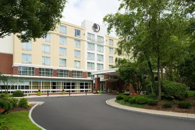 Photo 2 - DoubleTree by Hilton Hotel Boston Bayside