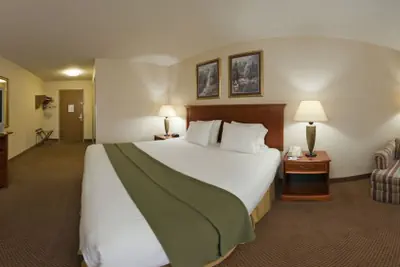 Photo 4 - Holiday Inn Express Adrian by IHG