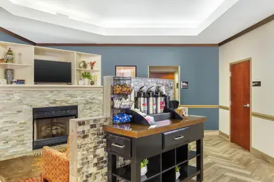 Photo 5 - Best Western Plus Suites-Greenville