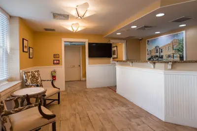 Photo 4 - Best Western Plus Plaza Hotel