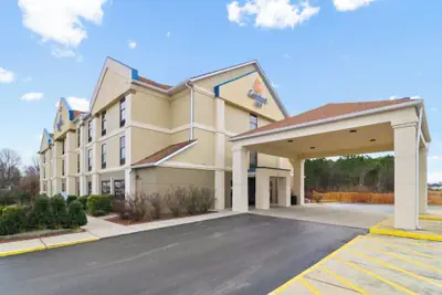 Photo 2 - Comfort Inn Dunn near I-95