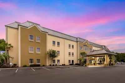 Photo 2 - Comfort Suites At The University - Conway