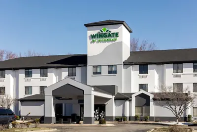 Photo 2 - Wingate by Wyndham Owensboro