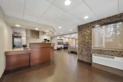 Photo 3 - Comfort Inn Fort Myers Northeast